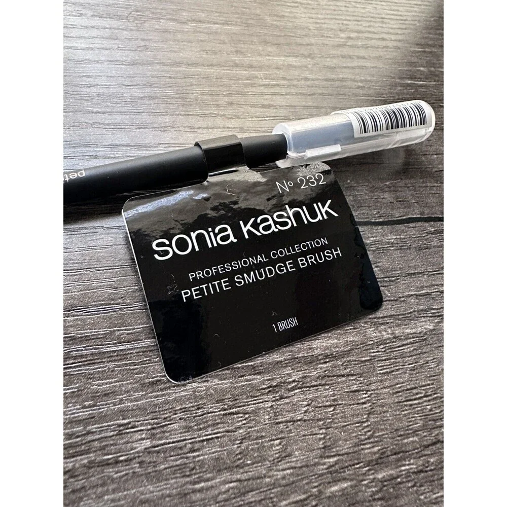 Sonia Kashuk Professional Collection Petite Smudge‎ Brush Nº 232